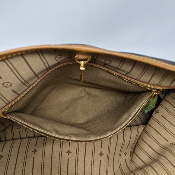 Louis Vuitton Delightful MM Handbag Monogram - Picture 10 of 14